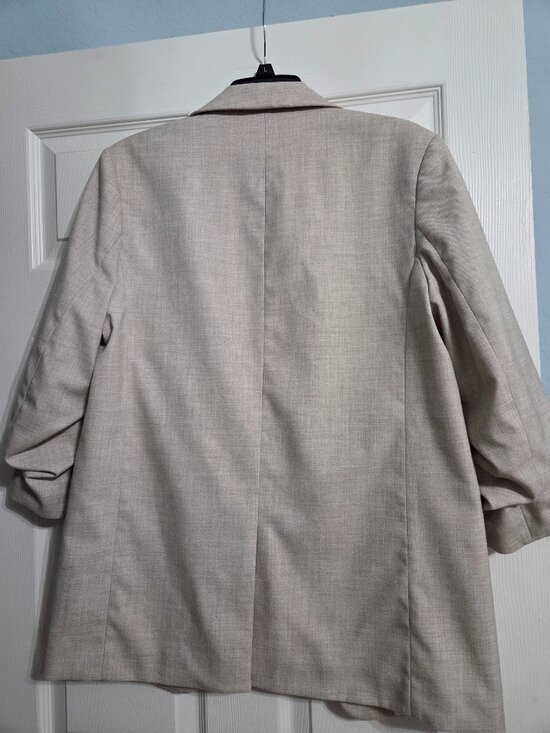 H&M Blazer - Picture 2 of 2